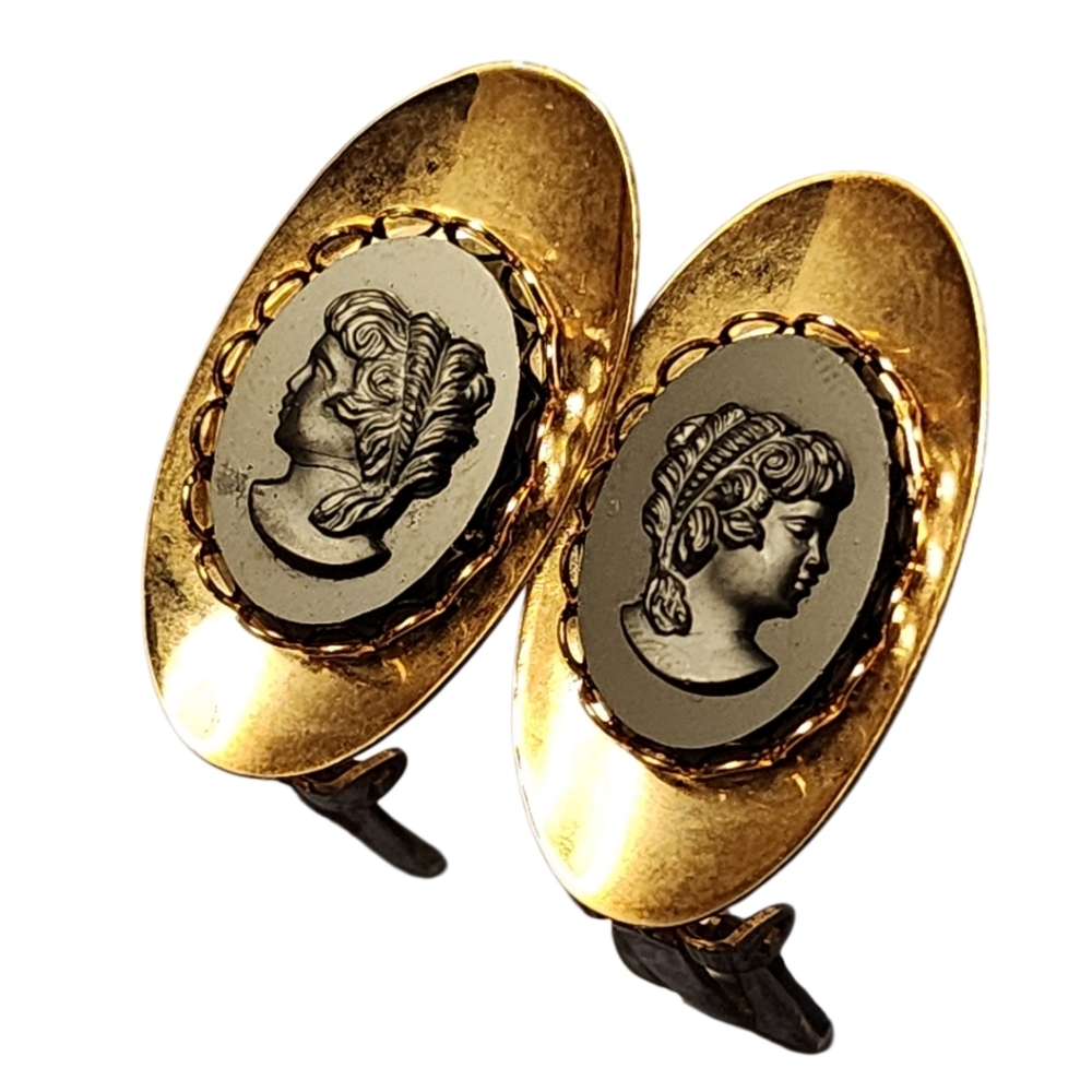 VINTAGE 1950s RARE ITALIAN BLACK GLASS CAMEO GOLD TONE CLIP-ON EARRINGS